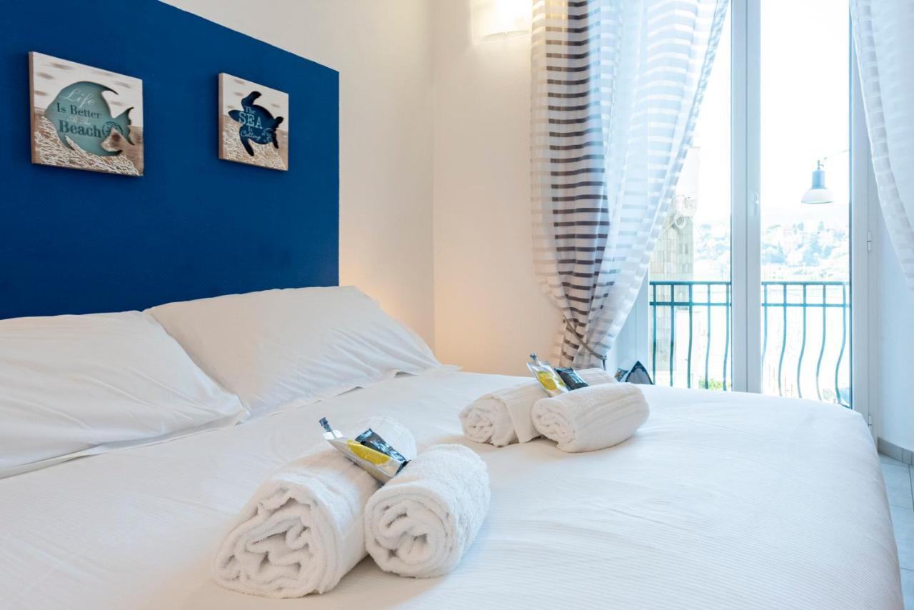 Alla Casa Rosa Al Mare- Centrale A Di Fronte Al Mare- Emozionante- Garage Privato Gratuito A 800 Mt- Aria Condizionata-Wifi ราปาลโล ภายนอก รูปภาพ