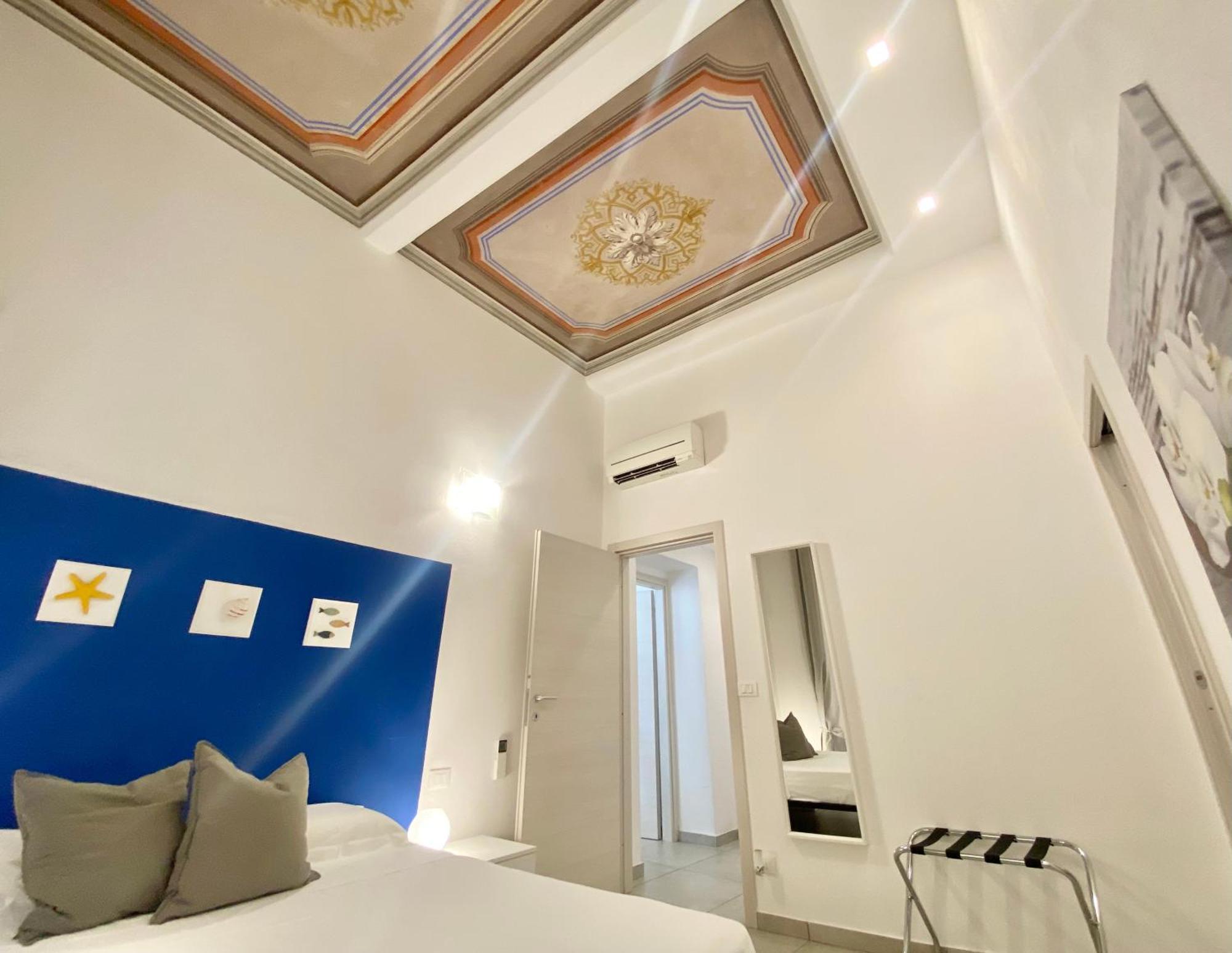 Alla Casa Rosa Al Mare- Centrale A Di Fronte Al Mare- Emozionante- Garage Privato Gratuito A 800 Mt- Aria Condizionata-Wifi ราปาลโล ภายนอก รูปภาพ