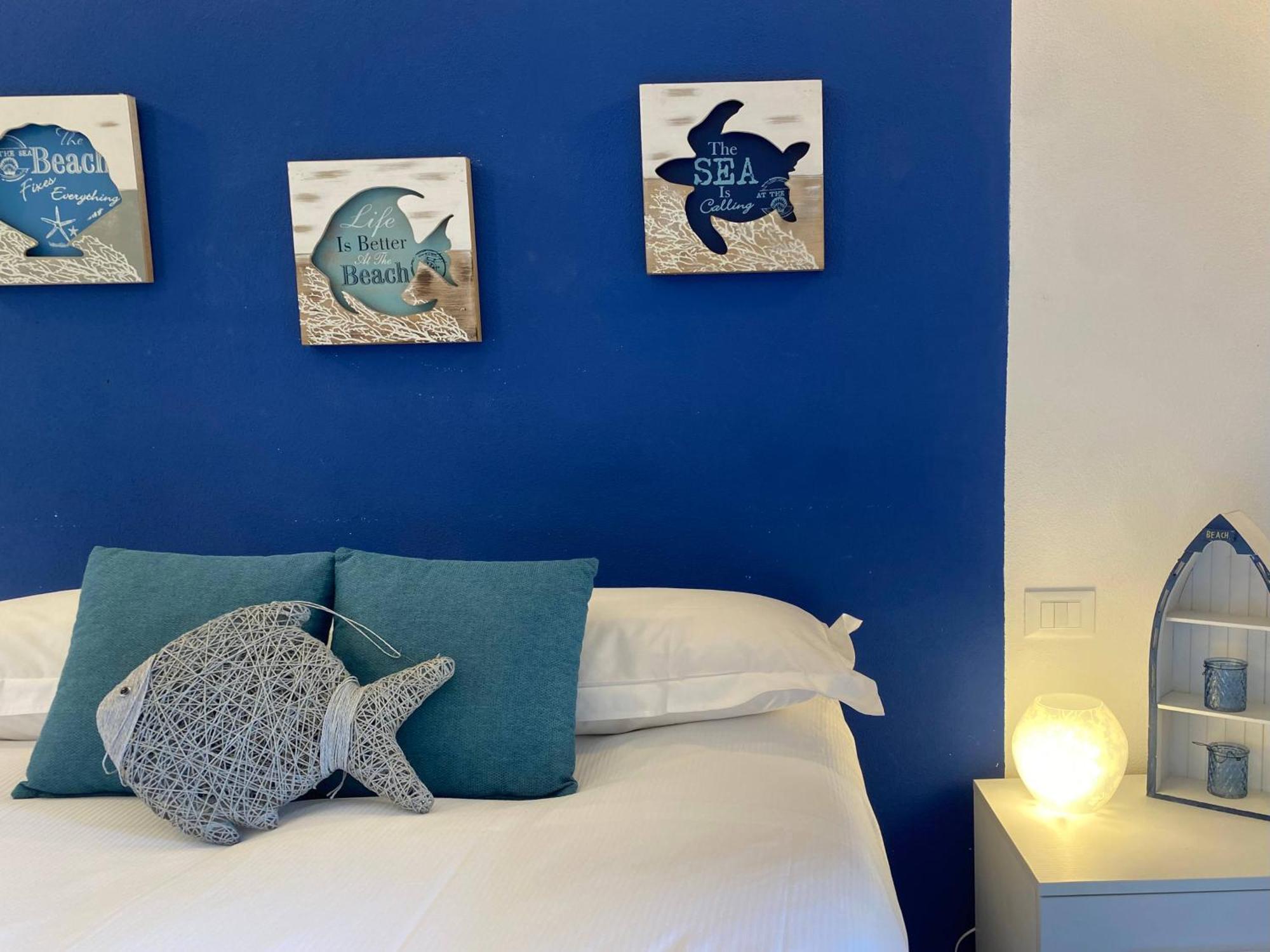 Alla Casa Rosa Al Mare- Centrale A Di Fronte Al Mare- Emozionante- Garage Privato Gratuito A 800 Mt- Aria Condizionata-Wifi ราปาลโล ภายนอก รูปภาพ