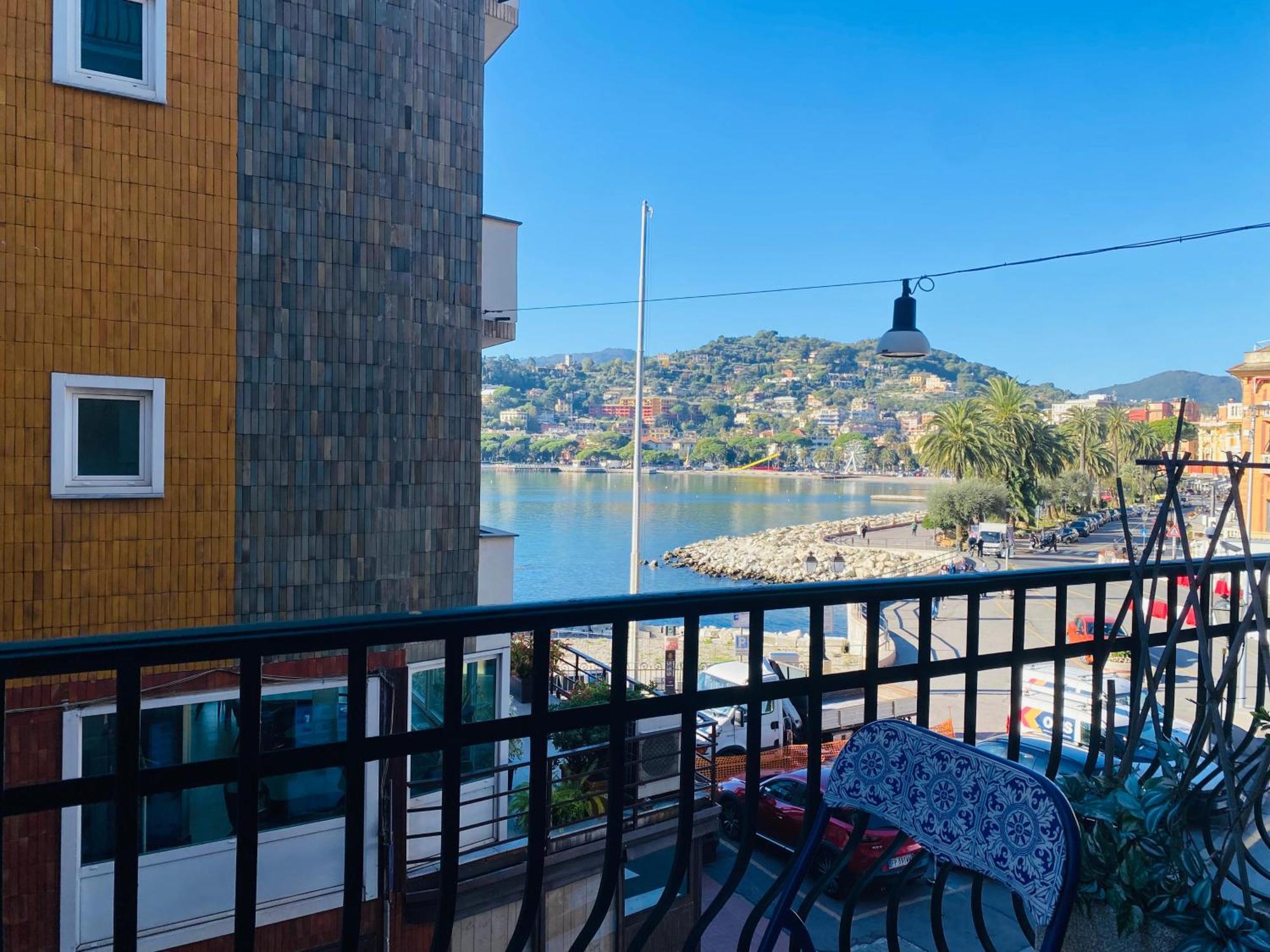 Alla Casa Rosa Al Mare- Centrale A Di Fronte Al Mare- Emozionante- Garage Privato Gratuito A 800 Mt- Aria Condizionata-Wifi ราปาลโล ภายนอก รูปภาพ