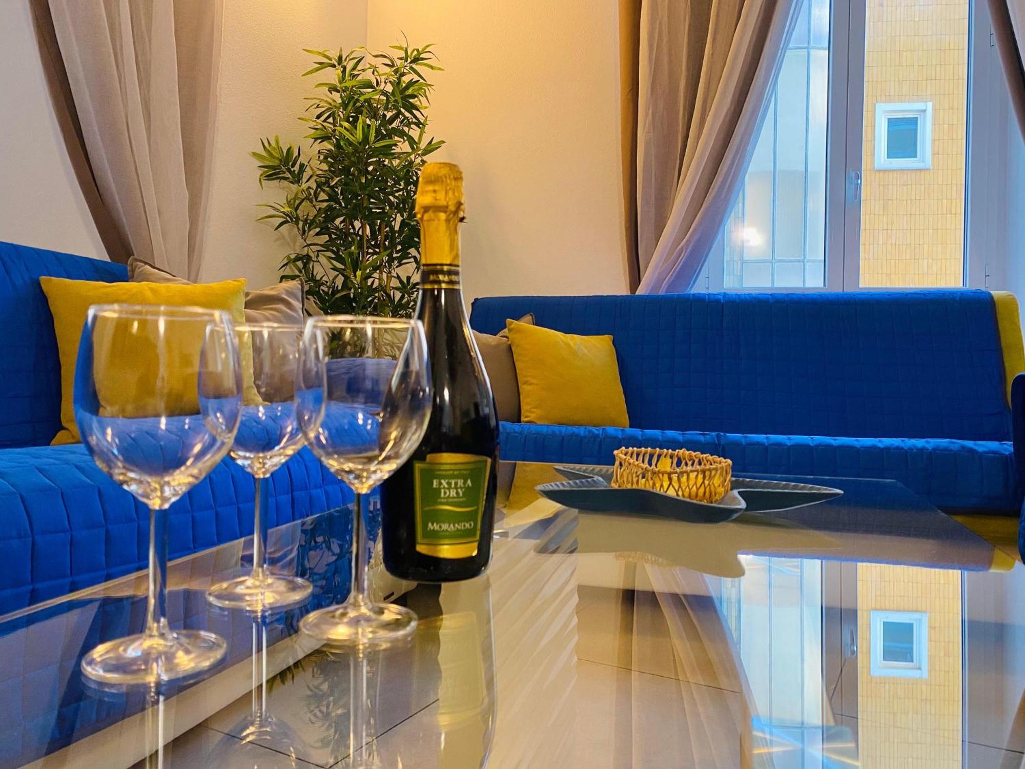 Alla Casa Rosa Al Mare- Centrale A Di Fronte Al Mare- Emozionante- Garage Privato Gratuito A 800 Mt- Aria Condizionata-Wifi ราปาลโล ภายนอก รูปภาพ