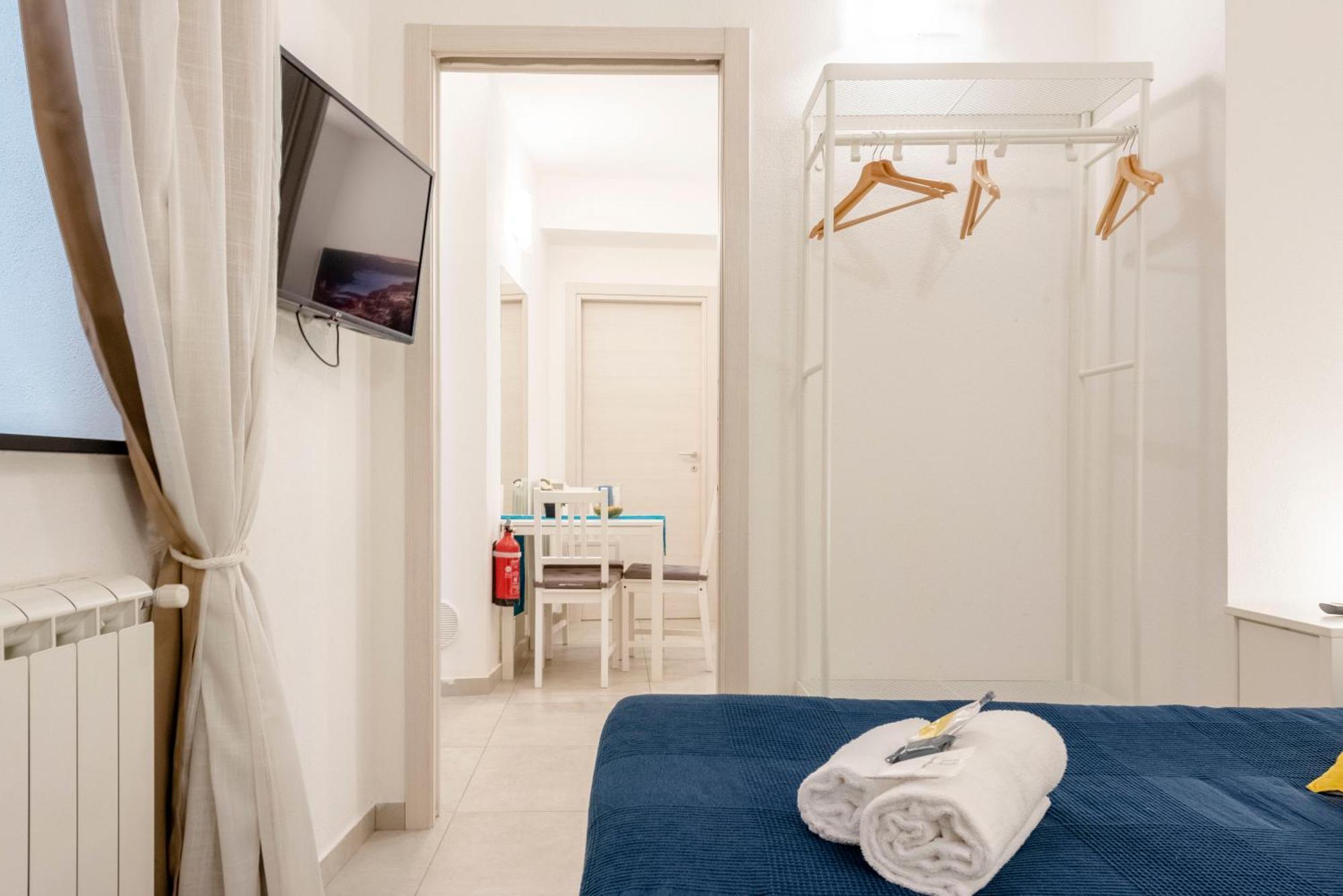 Alla Casa Rosa Al Mare- Centrale A Di Fronte Al Mare- Emozionante- Garage Privato Gratuito A 800 Mt- Aria Condizionata-Wifi ราปาลโล ภายนอก รูปภาพ